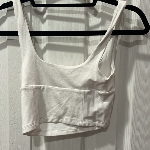 Aritzia Wilfred Free Tank - Picture 3 of 3